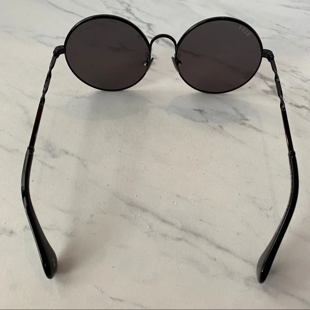 Diff Eyewear Isla Black Round Metal Sunglasses with Dark Gray Lenses